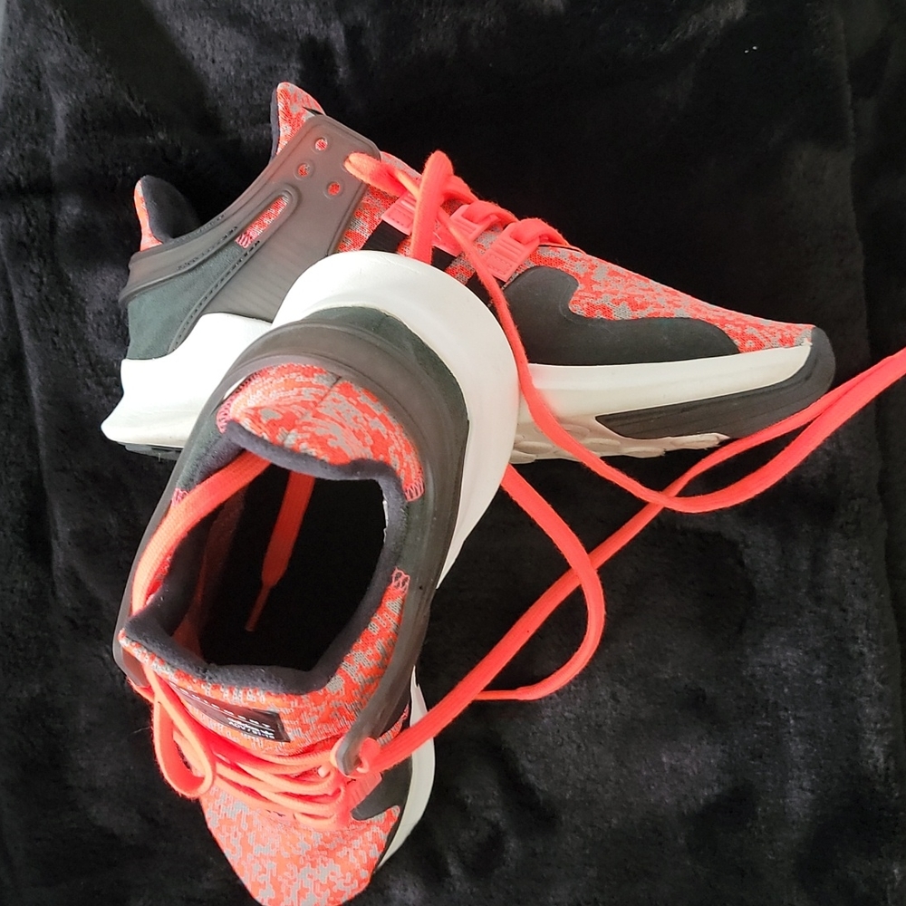 Adidas - Picture 3 of 8
